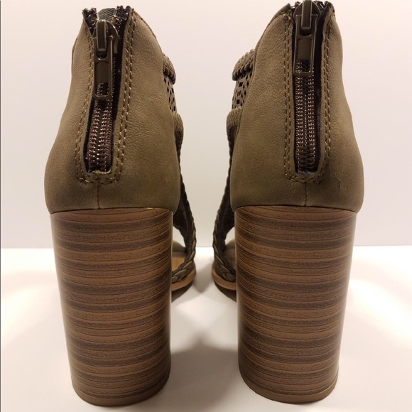 🔥LAST ONE size 9 olive Chunky heel sandal - Picture 7 of 8